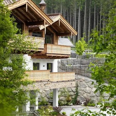 Chalet Near Lift With Garden *