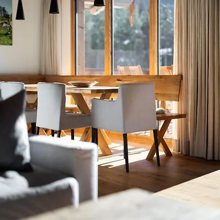 Near Lift With Garden *