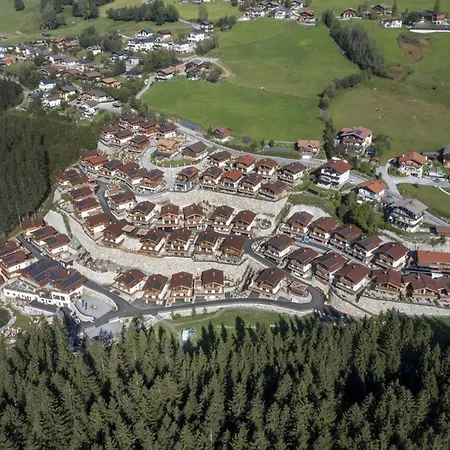 Near Lift With Garden Chalet *