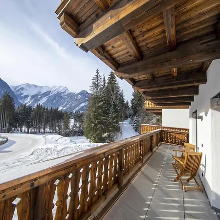 Chalet Near Lift With Garden *