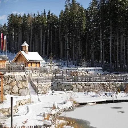 Chalet Near Lift With Garden *