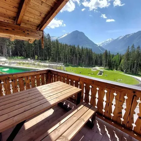 Near Lift With Garden *