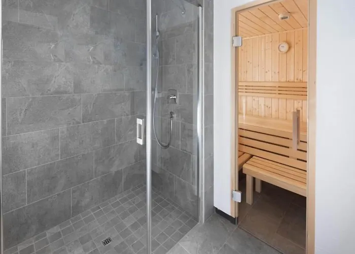 Near Lift With Garden *