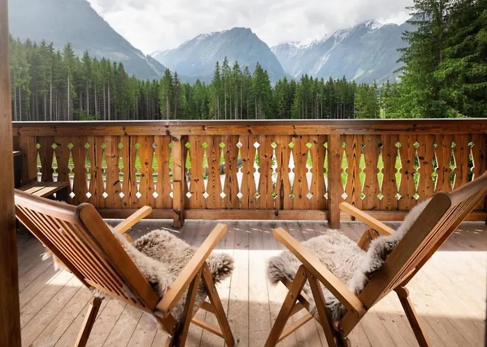 Near Lift With Garden Σαλέ *