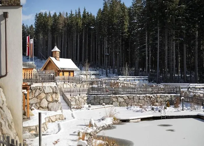 Σαλέ Near Lift With Garden *